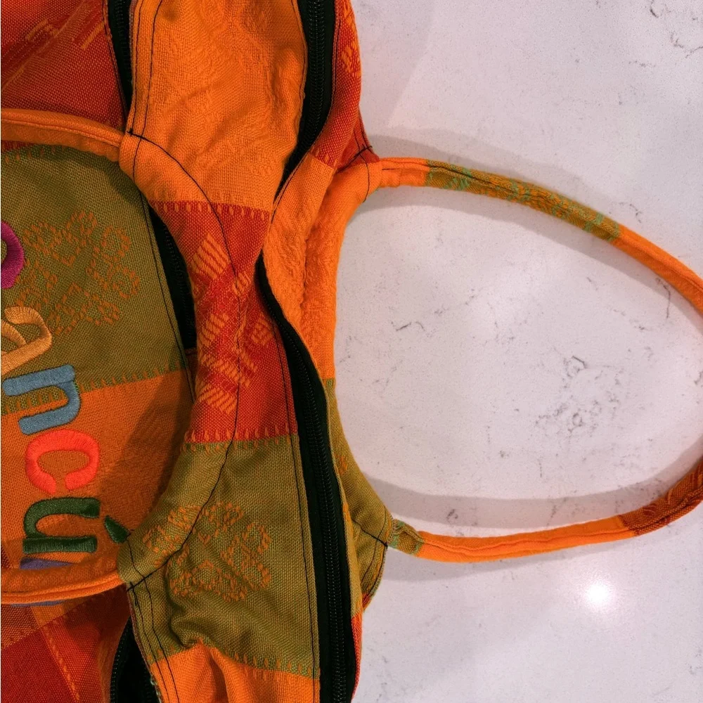 Artisanal Tote Cancun Mexican w/embroidered Dolphin & brights colors Great Bag - Picture 6 of 7